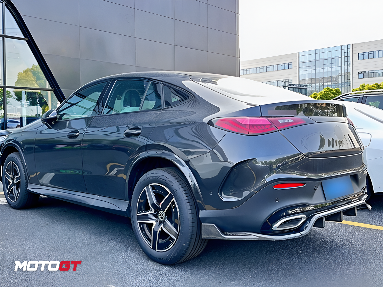 GLC CLASS REAR DIFFUSER TRIM